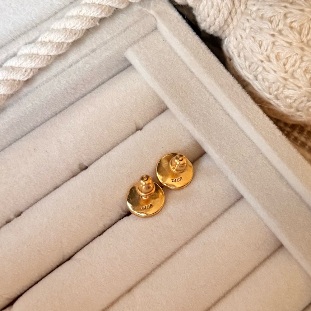 Vintage Christian Dior Paris CD Logo Gold Stud Earrings - Picture 5 of 7